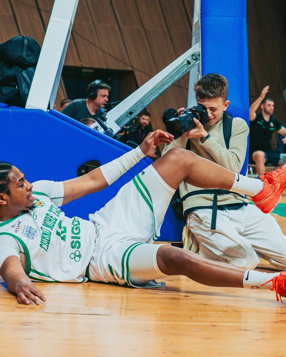 Petar Yavorov with camera on the sideline